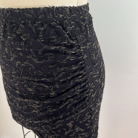 Soft by Joie mini skirt, size small - Picture 3 of 8